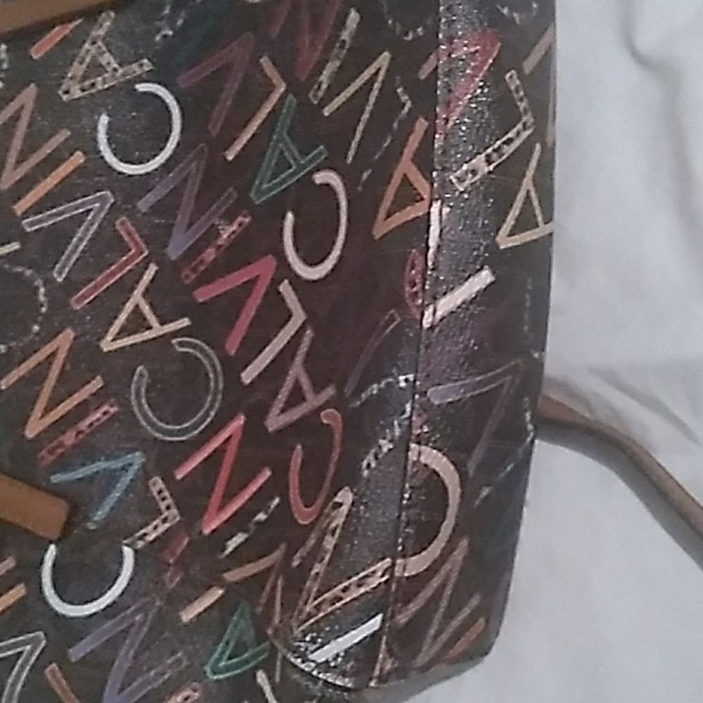 Calvin Klein Bag with Dark Background and Monogram Print (L1) - Picture 7 of 14